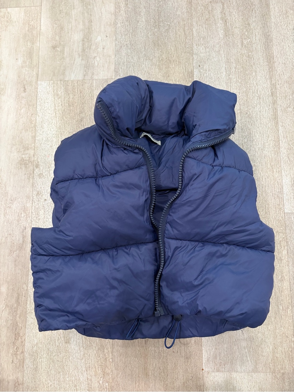 Women’s Cropped Puffer Vest - Navy